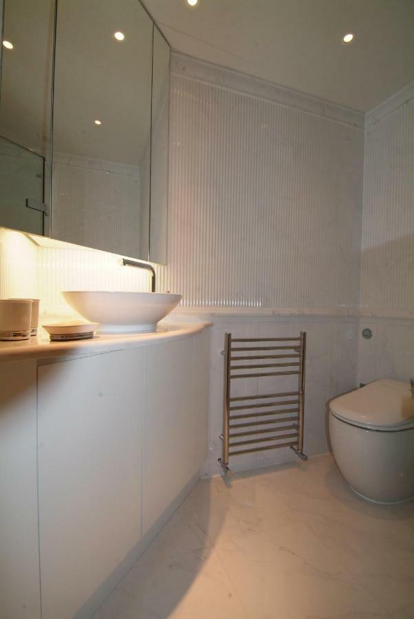 Chelsea: Exceptional 1Br W/Views Of The River Thames & Battersea Park Leilighet London Eksteriør bilde