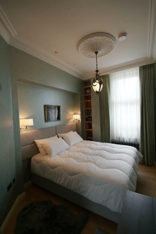 Chelsea: Exceptional 1Br W/Views Of The River Thames & Battersea Park Leilighet London Eksteriør bilde
